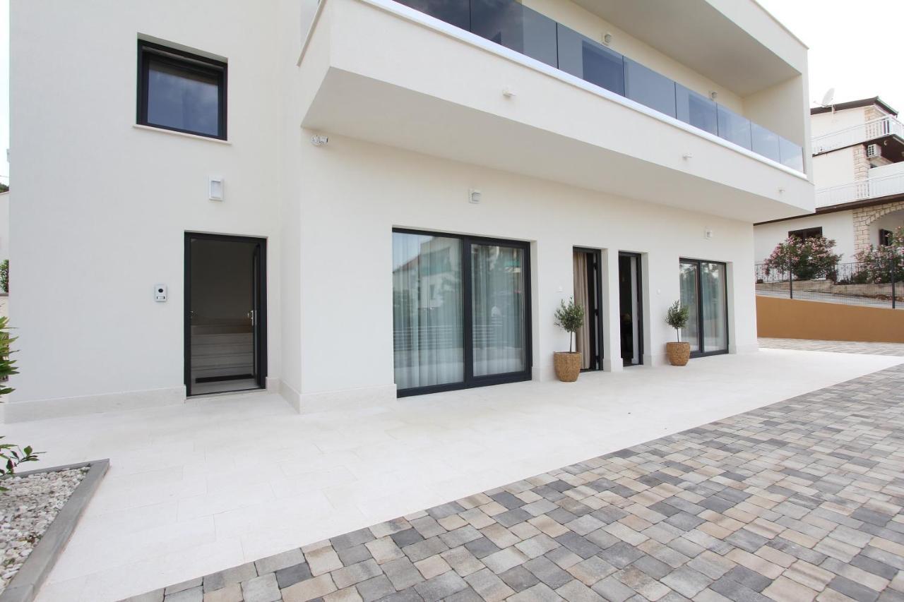 Sea View Loggia By Beach House Jolindoor Apartamento Slatine Exterior foto